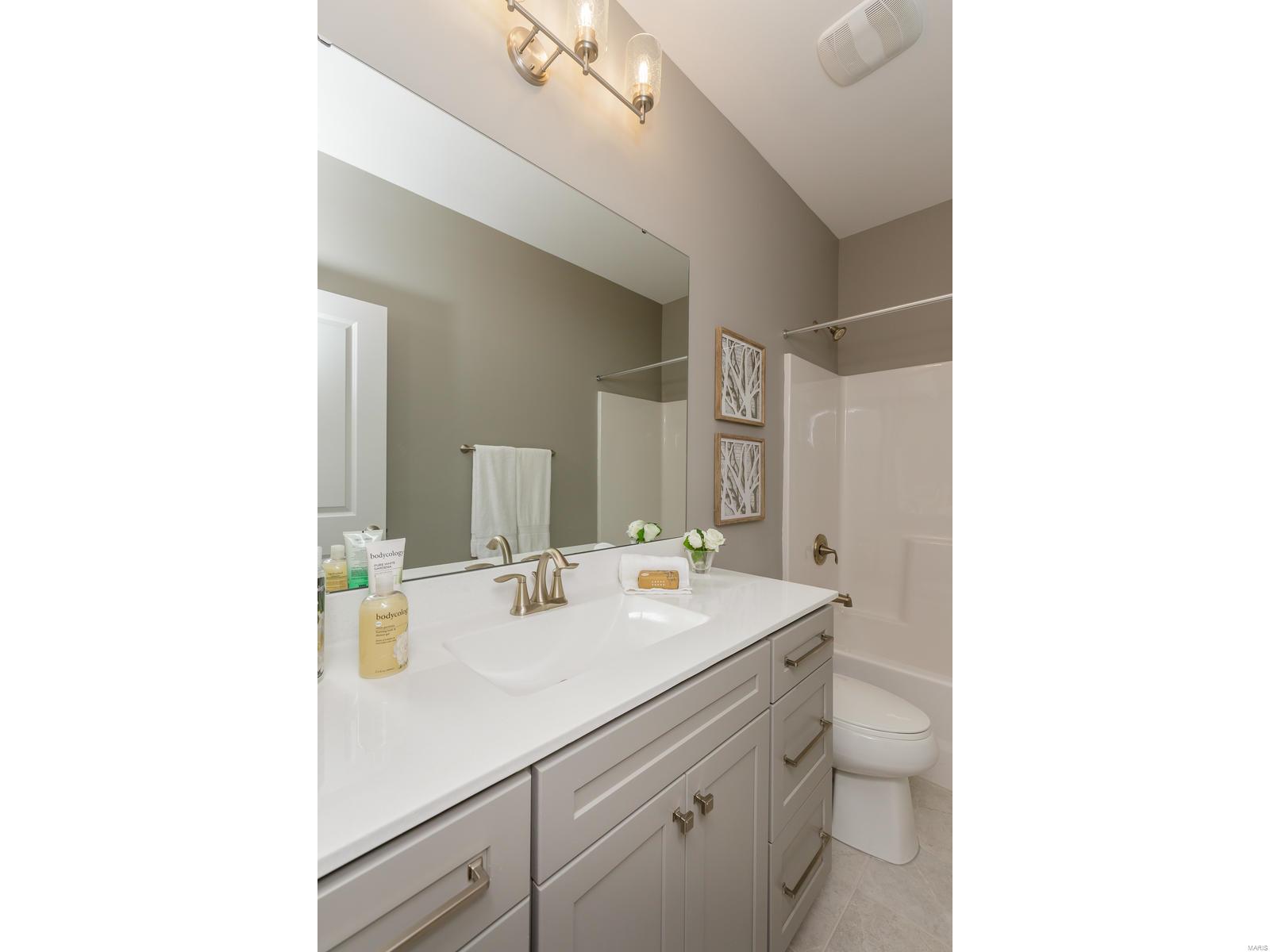 407 Gatehouse Circle O'Fallon, MO 63385 - Photo 15 of 26