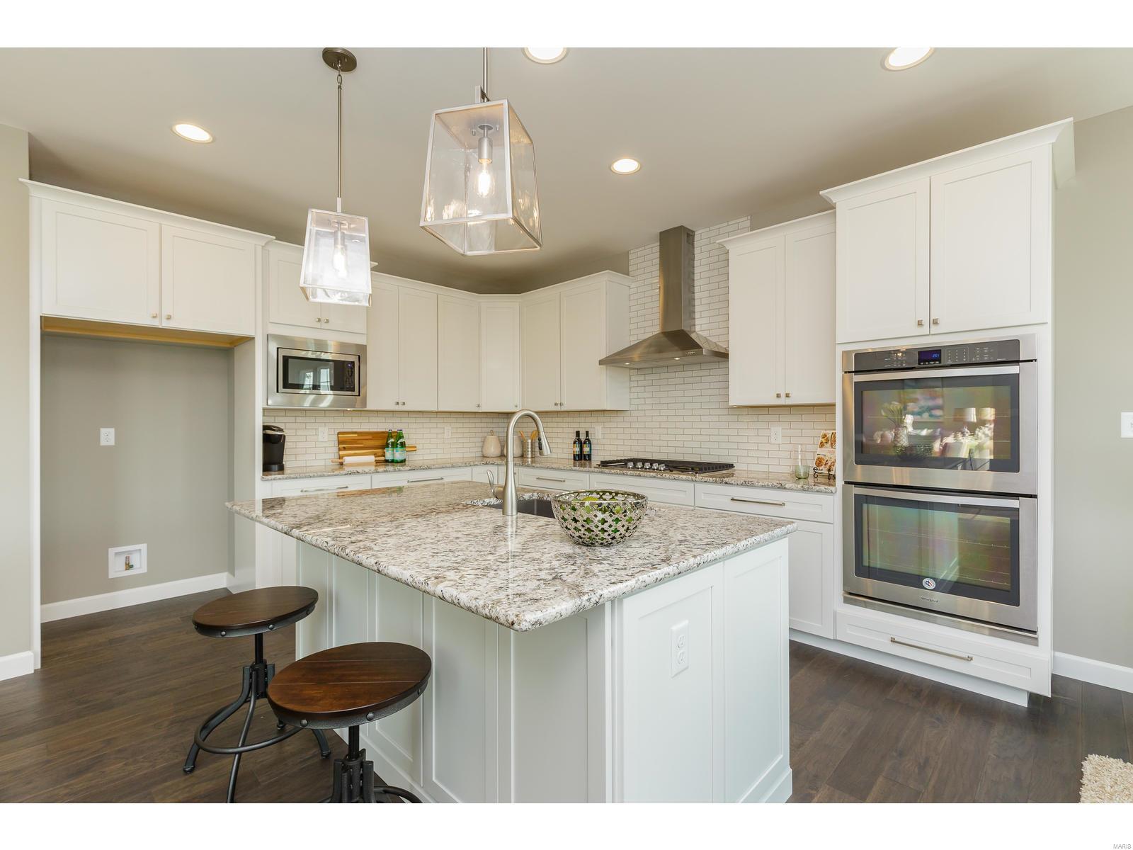 407 Gatehouse Circle O'Fallon, MO 63385 - Photo 3 of 26