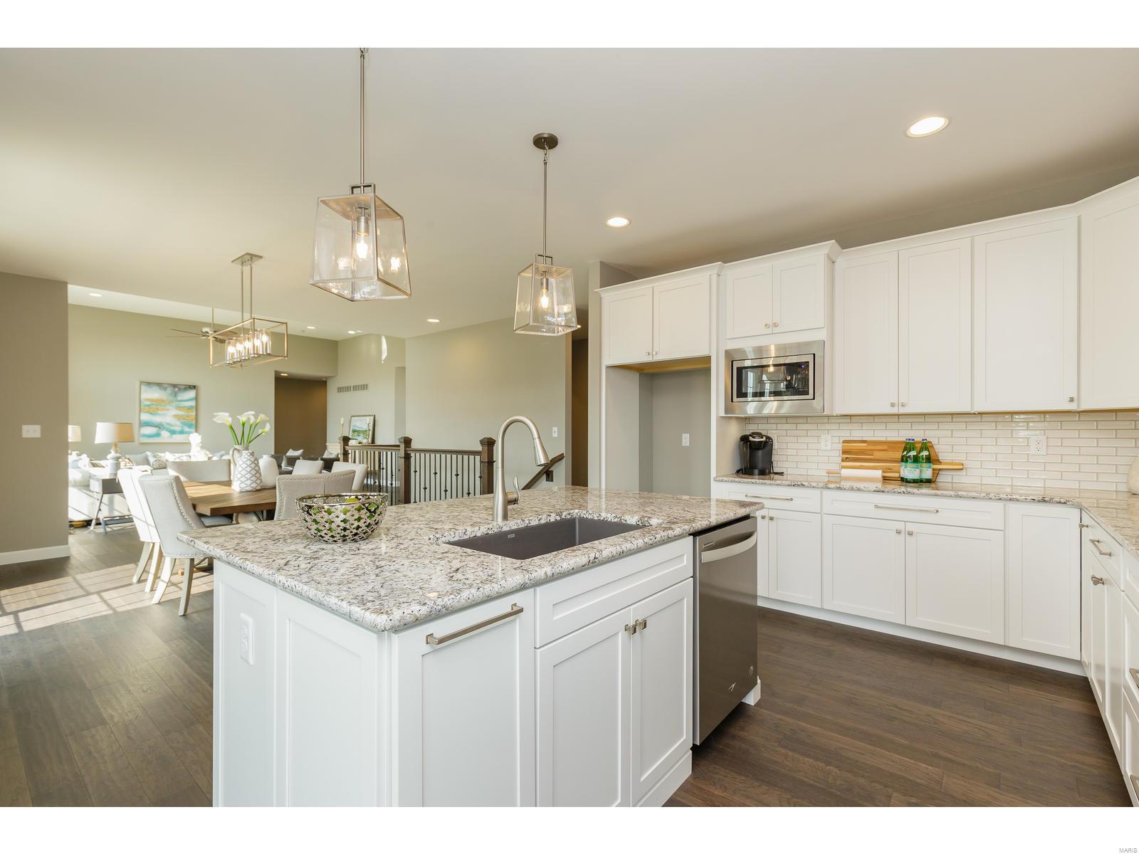 407 Gatehouse Circle O'Fallon, MO 63385 - Photo 6 of 26