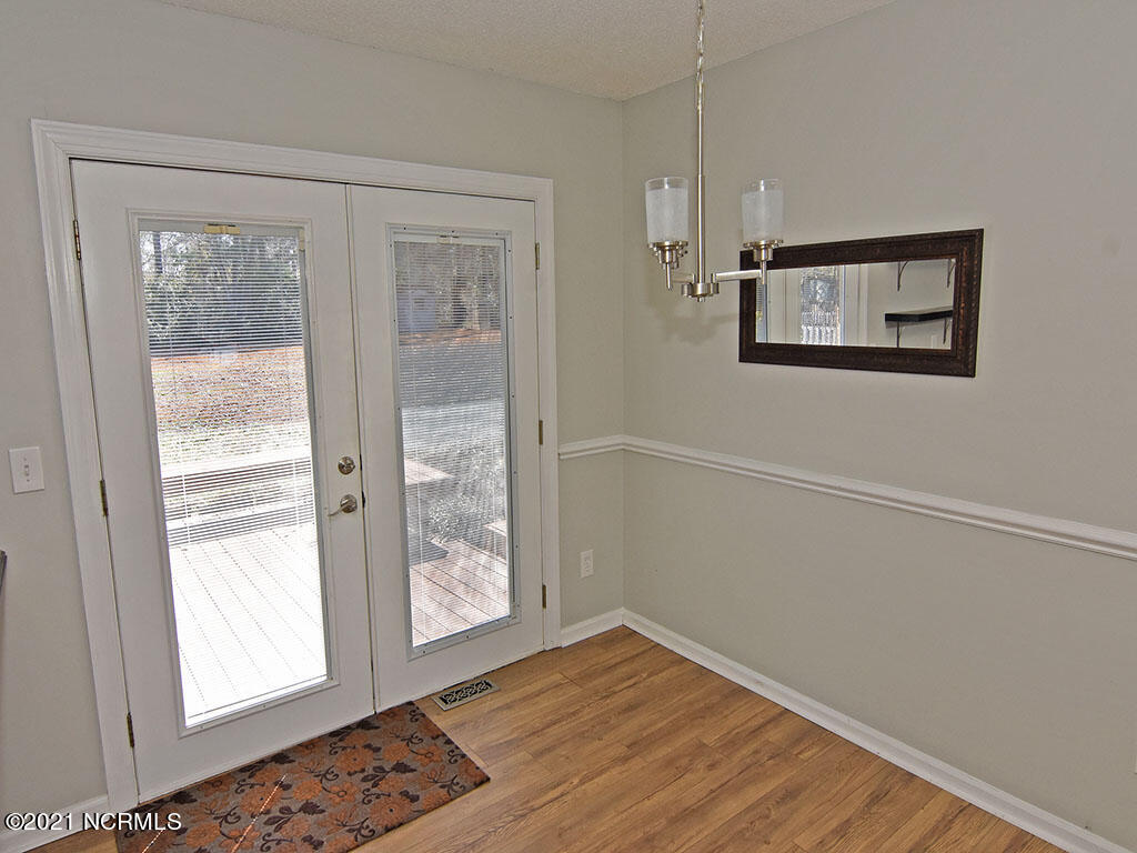 122 Sandybrook Road Wilmington, NC 28411 - Photo 4 of 13 Dining
