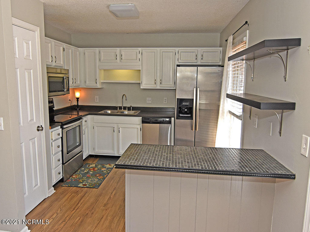 122 Sandybrook Road Wilmington, NC 28411 - Photo 8 of 13 Kitchen 2