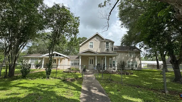 $325,000 | 411 West Church Street, El Campo, TX 77437