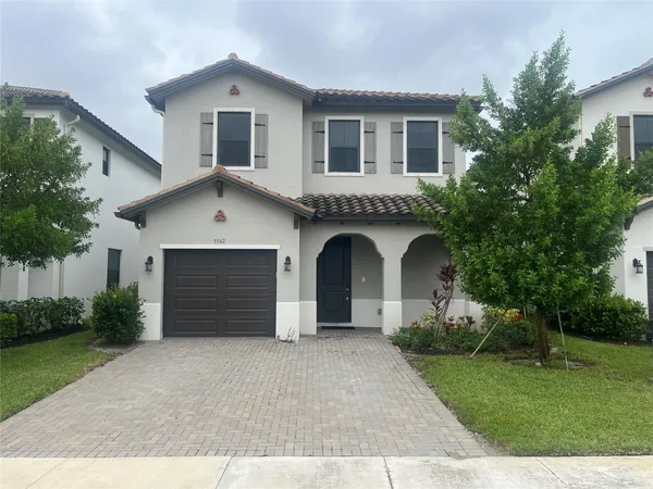 $2,300 | 5542 Agostino Way Avenue, Immokalee, FL 34142