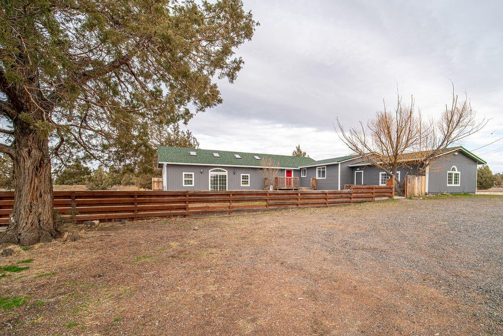 5830 Southwest Tarpon Road Terrebonne, OR 97760 - Photo 1 of 16 RileyVisials-1