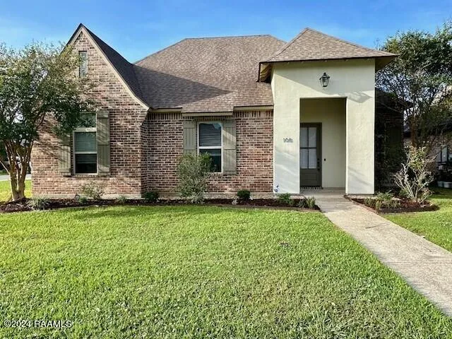 $2,450 | 108 Hemlock Drive, Youngsville, LA 70592