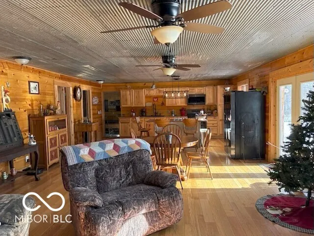 $900,000 | Undisclosed Address, Greencastle, IN 46135