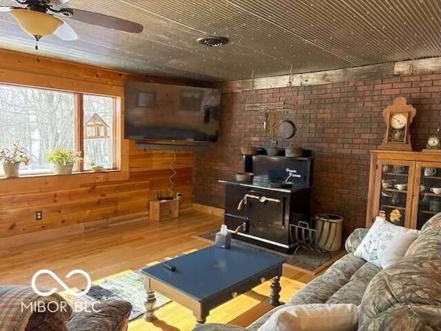 $900,000 | Undisclosed Address, Greencastle, IN 46135