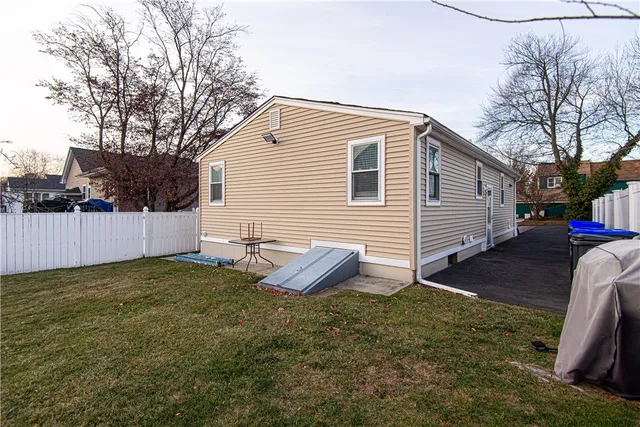 $370,000 | 6 Alden Street, Providence, RI 02909