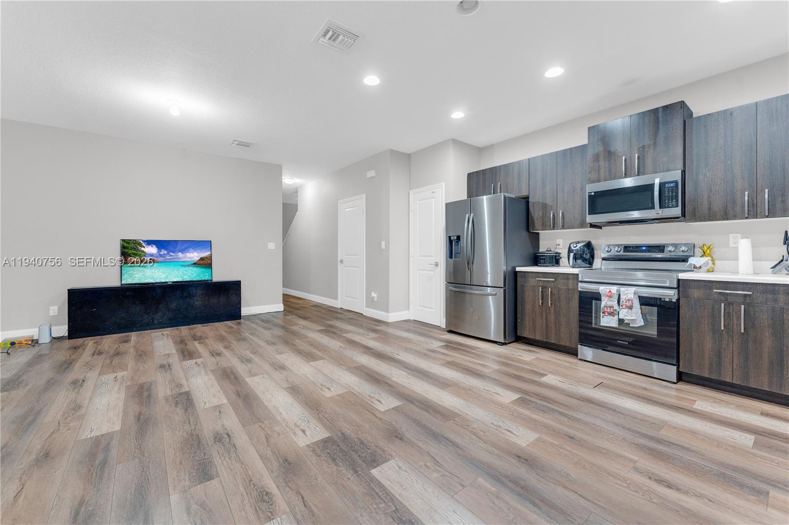 4040 Northwest 11th Street Lauderhill, FL 33313 - Photo 5 of 32