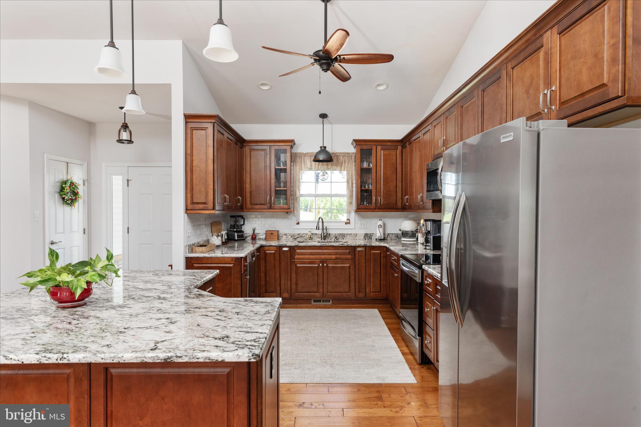 1915 Polk Road Edinburg, VA 22824 - Photo 11 of 83 Beautiful Cabinetry and Countertops!