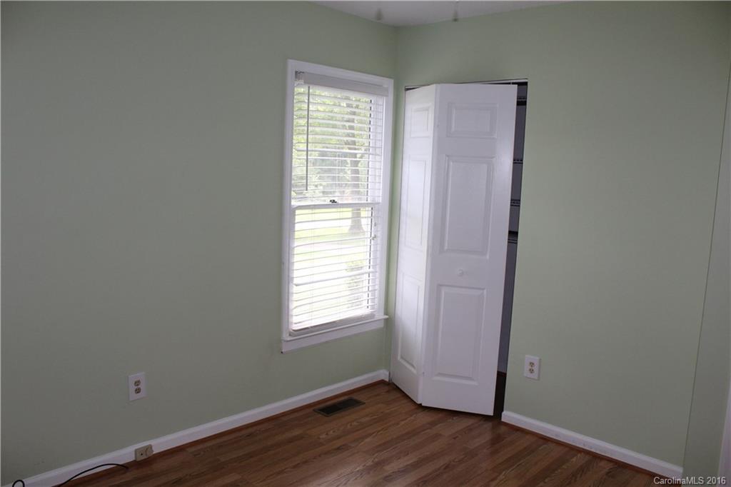 313 Lincoln Road York, SC 29745 - Photo 13 of 21 Gallery Image 13