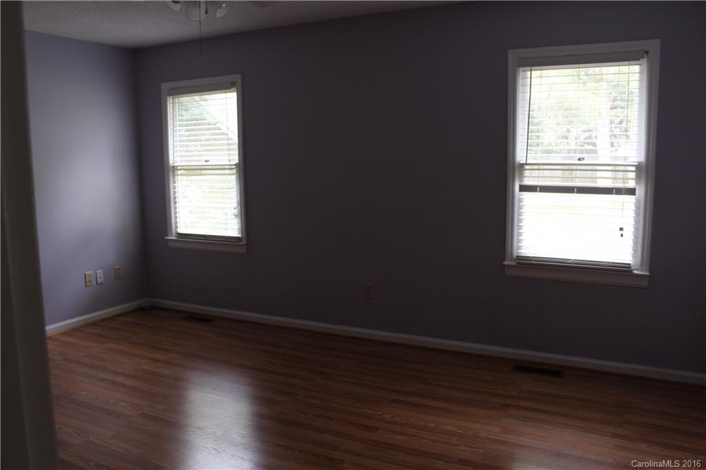 313 Lincoln Road York, SC 29745 - Photo 9 of 21 Gallery Image 9