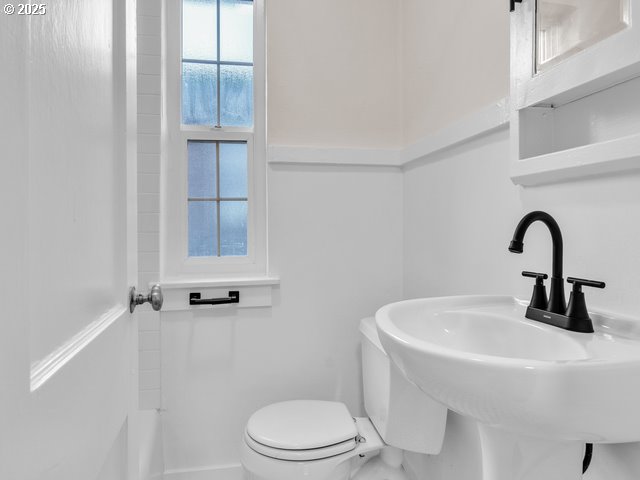 2621 Northwest Raleigh Street, Unit 26 Portland, OR 97210 - Photo 12 of 19 Gallery Image 12