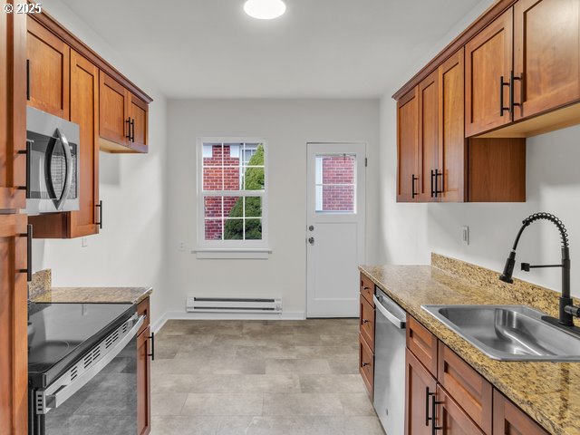 2621 Northwest Raleigh Street, Unit 26 Portland, OR 97210 - Photo 15 of 19 Gallery Image 15