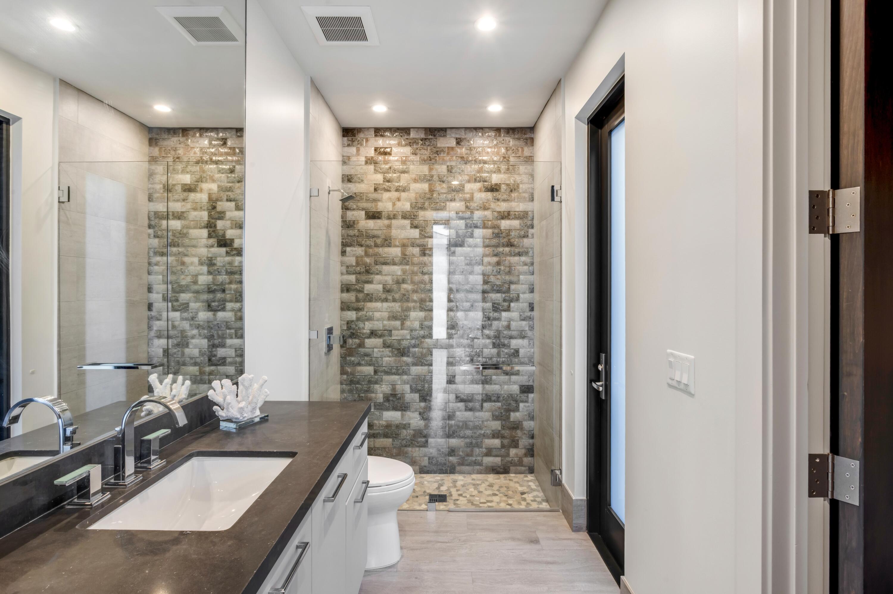 862 Northeast 33rd Street Boca Raton, FL 33431 - Photo 15 of 30 SUNRISE_BATHROOM_2