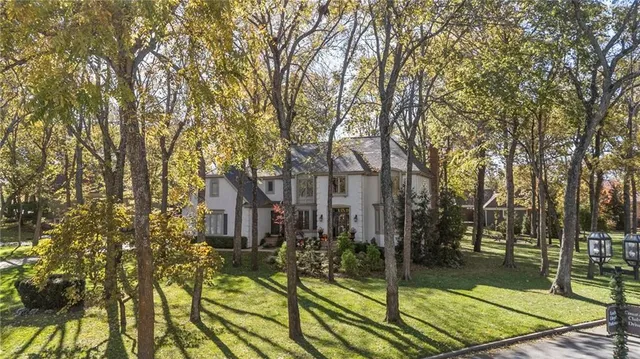 $1,295,000 | 16800 South Country Club Drive, Loch Lloyd, MO 64012