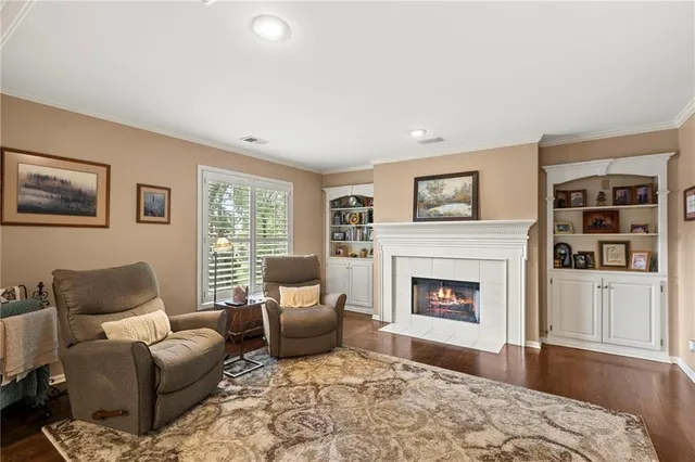 $1,295,000 | 16800 South Country Club Drive, Loch Lloyd, MO 64012