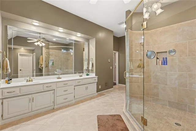 $1,295,000 | 16800 South Country Club Drive, Loch Lloyd, MO 64012