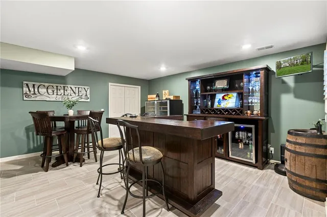 $1,295,000 | 16800 South Country Club Drive, Loch Lloyd, MO 64012