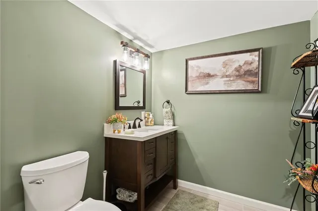 $1,295,000 | 16800 South Country Club Drive, Loch Lloyd, MO 64012