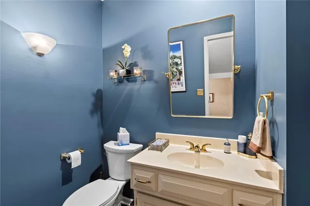 $1,295,000 | 16800 South Country Club Drive, Loch Lloyd, MO 64012