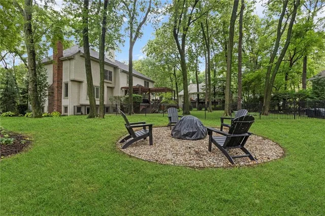 $1,295,000 | 16800 South Country Club Drive, Loch Lloyd, MO 64012