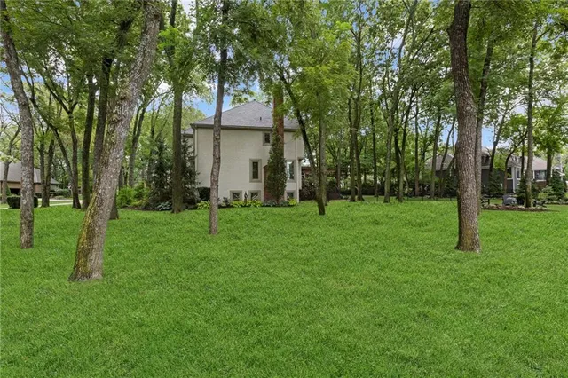 $1,295,000 | 16800 South Country Club Drive, Loch Lloyd, MO 64012