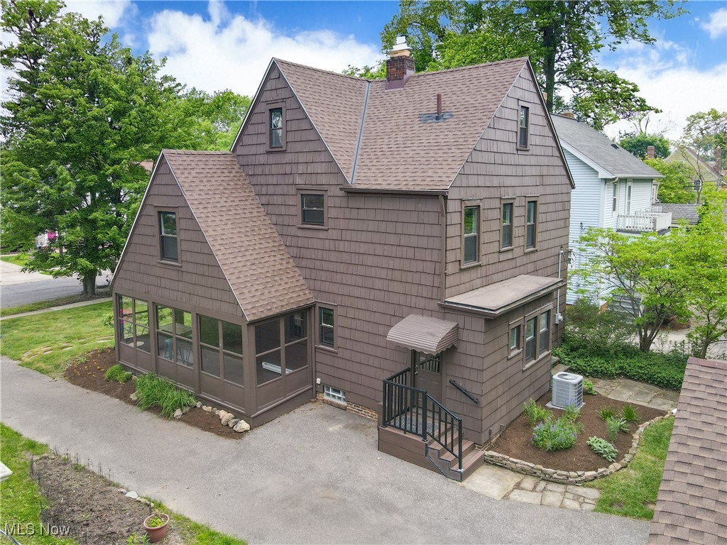 2431 Queenston Road Cleveland, OH 44118 - Photo 31 of 31