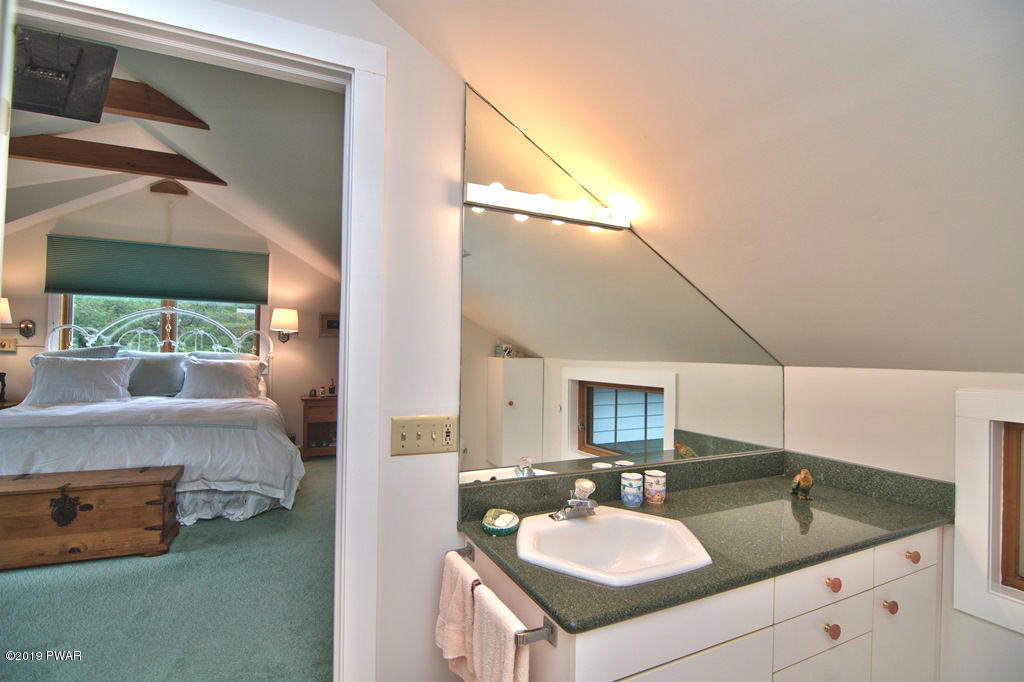 140 Johnny Bee Road Dingmans Ferry, PA 18328 - Photo 23 of 39 Master Suite