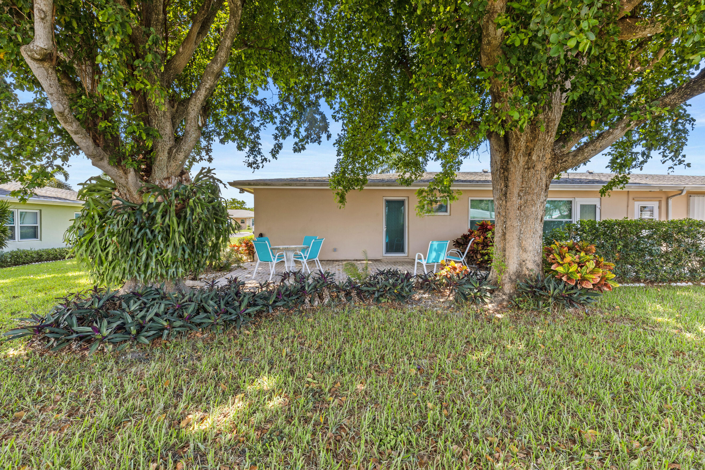 250 High Point Boulevard, Unit D Boynton Beach, FL 33435 - Photo 21 of 27 Rear