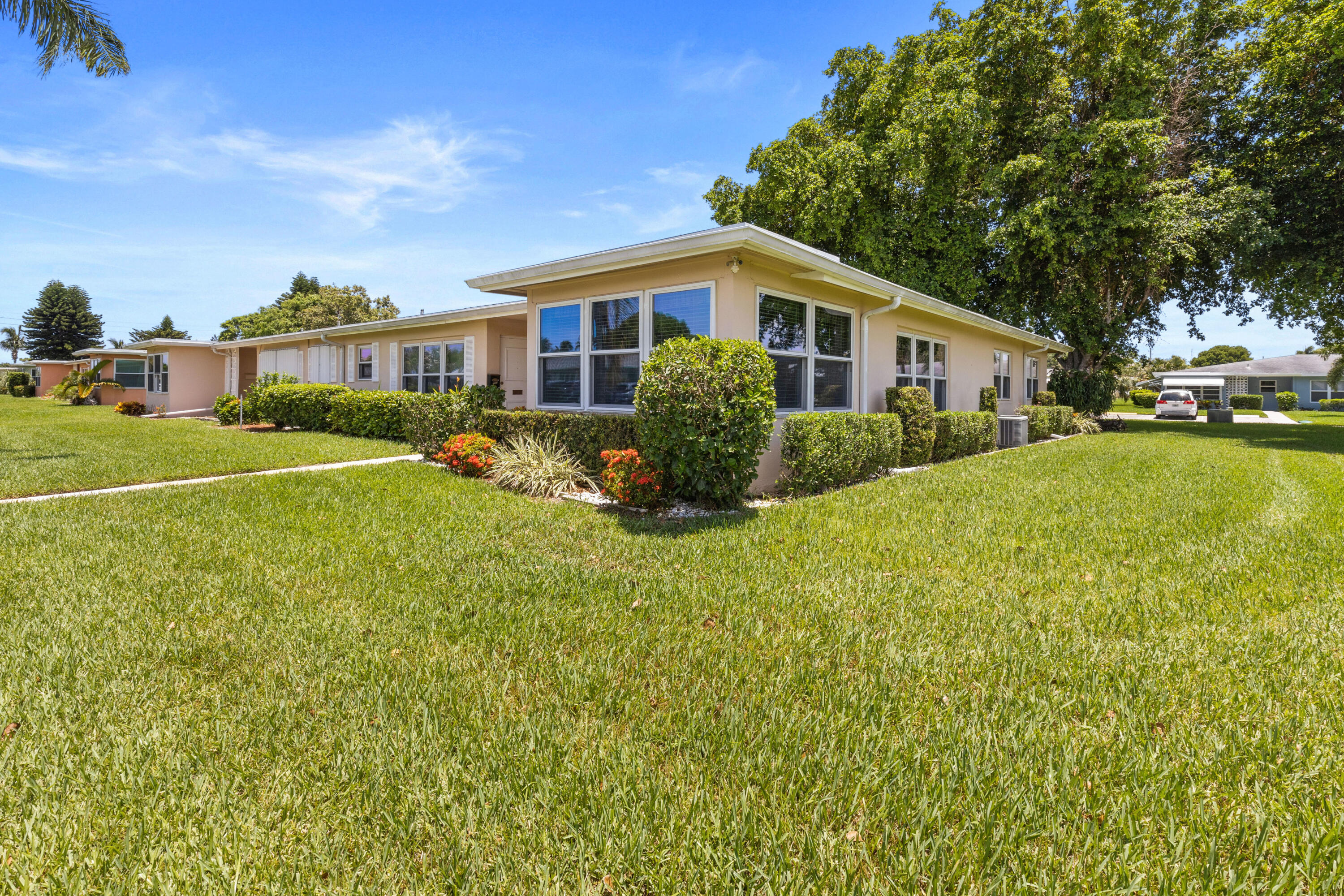 250 High Point Boulevard, Unit D Boynton Beach, FL 33435 - Photo 26 of 27 Front