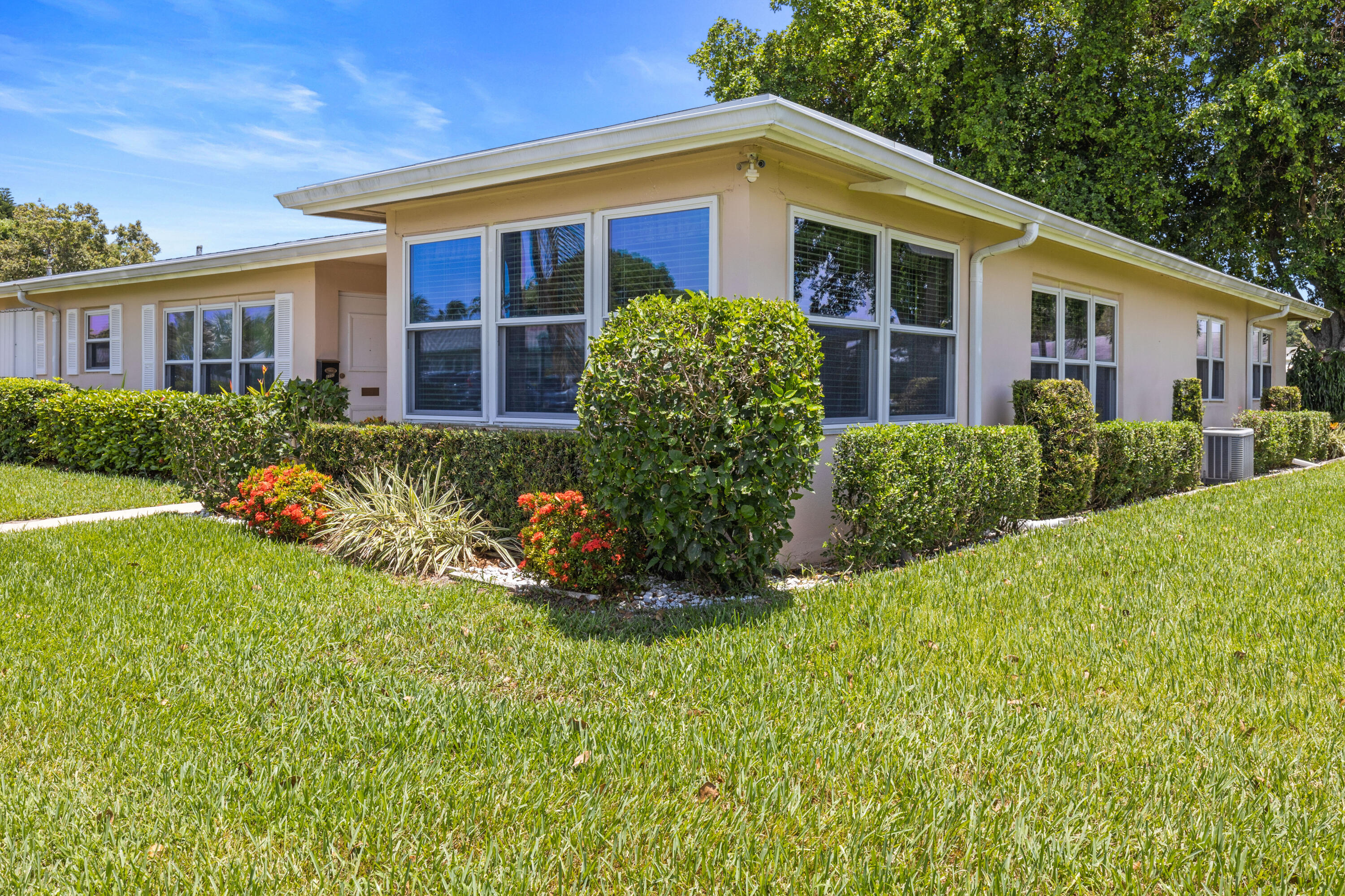 250 High Point Boulevard, Unit D Boynton Beach, FL 33435 - Photo 27 of 27 Front