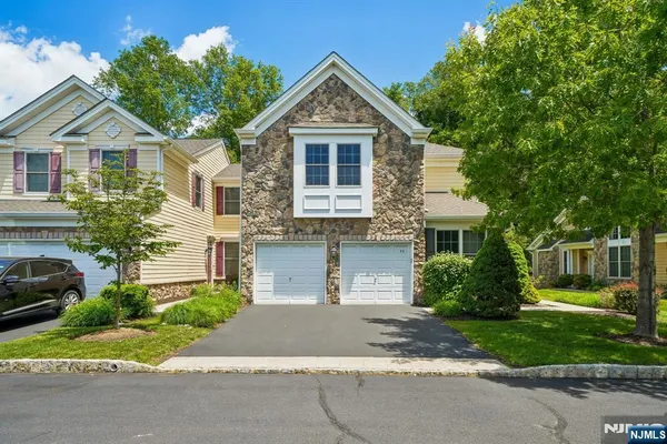 $699,000 | 11 Hopkins Court, Parsippany, NJ 07054