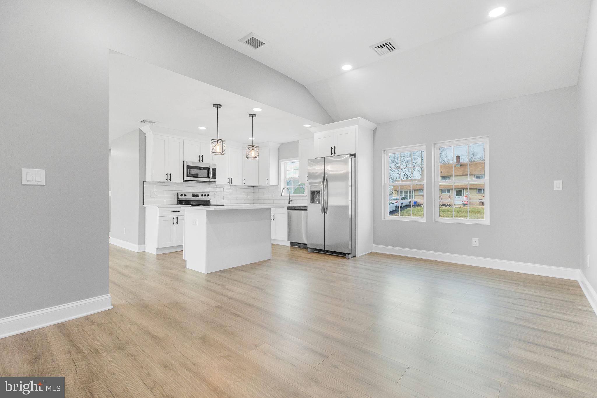 16 Goldengate Road Levittown, PA 19057 - Photo 3 of 30 Gallery Image 3
