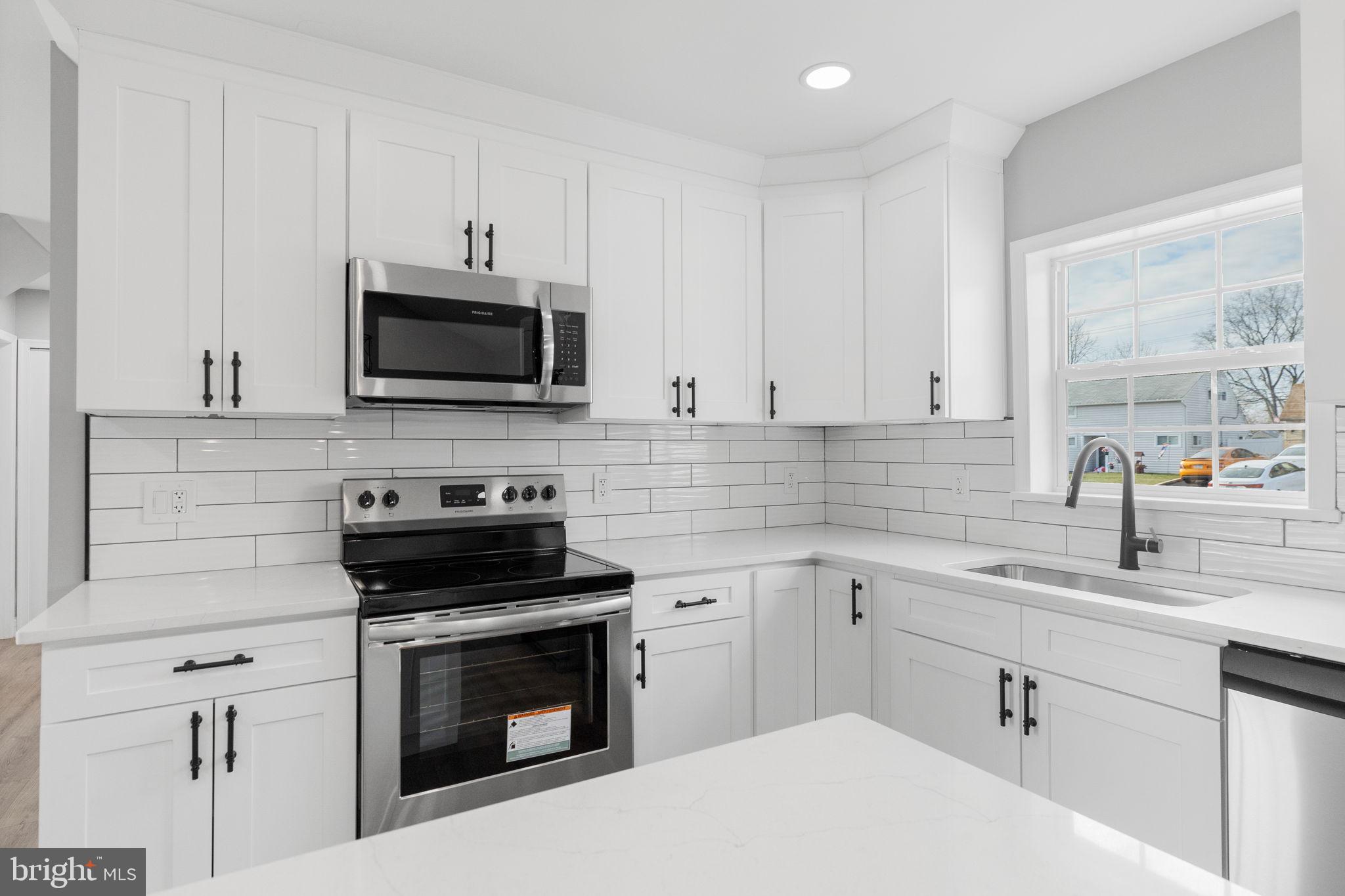 16 Goldengate Road Levittown, PA 19057 - Photo 7 of 30 Gallery Image 7