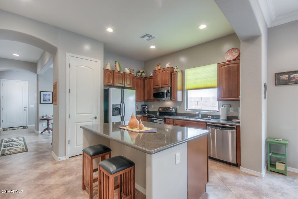 20912 West Ridge Road Buckeye, AZ 85396 - Photo 7 of 28 Kitchen (4)-