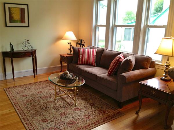 10 Bemis Road Newton, MA 02460 - Photo 3 of 11