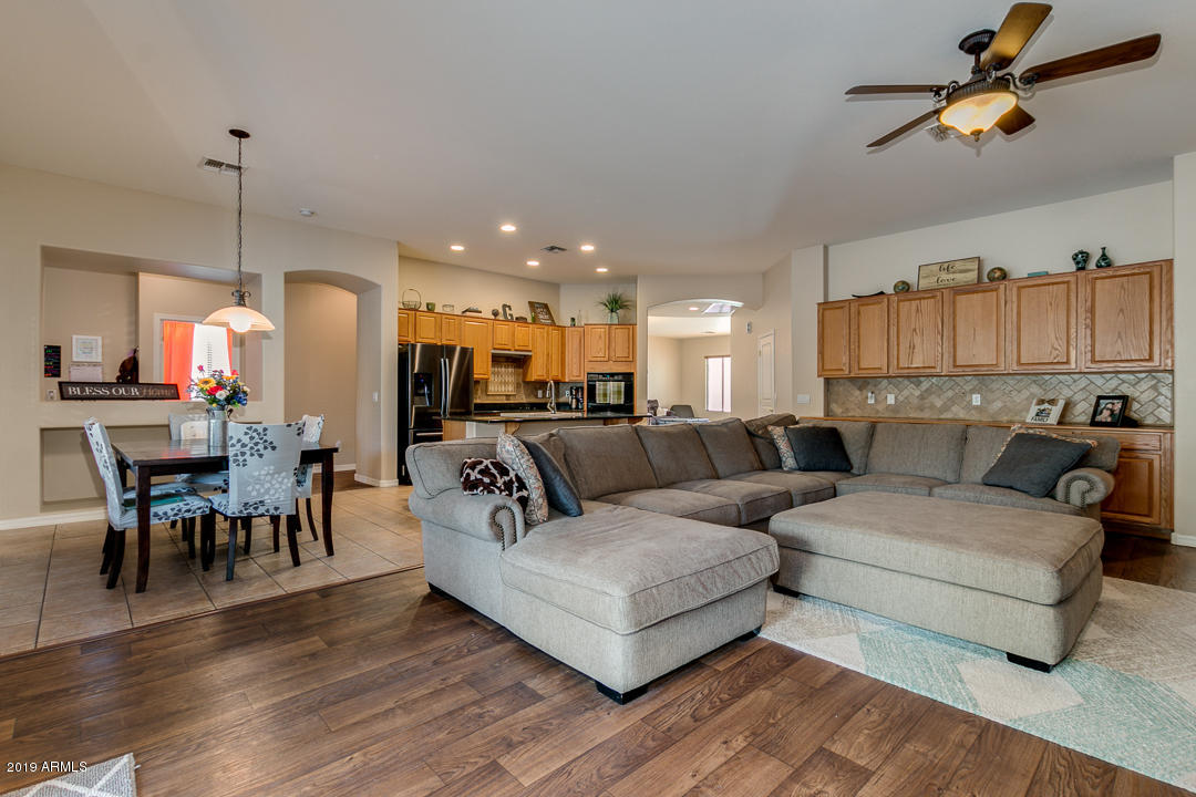 4344 East Reins Road Gilbert, AZ 85297 - Photo 5 of 57 15-Reins