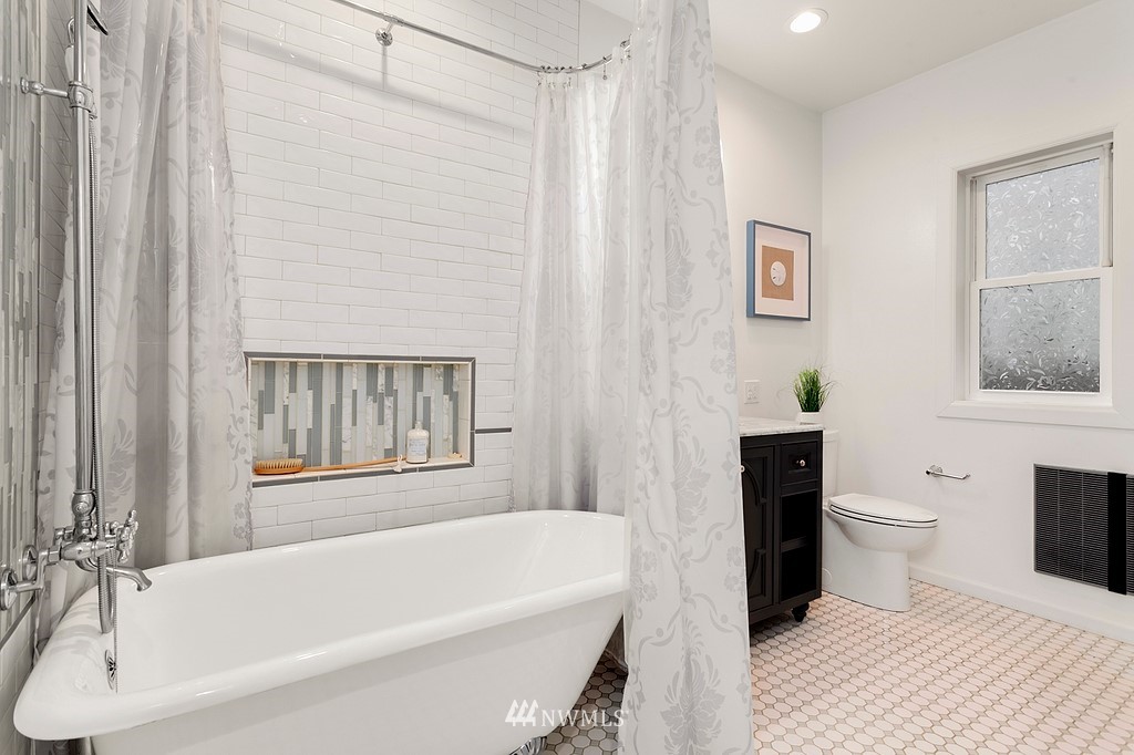 237 Wells Avenue North Renton, WA 98057 - Photo 14 of 28