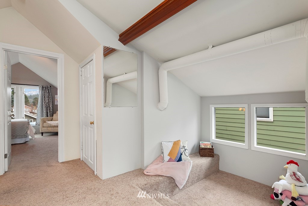 237 Wells Avenue North Renton, WA 98057 - Photo 18 of 28