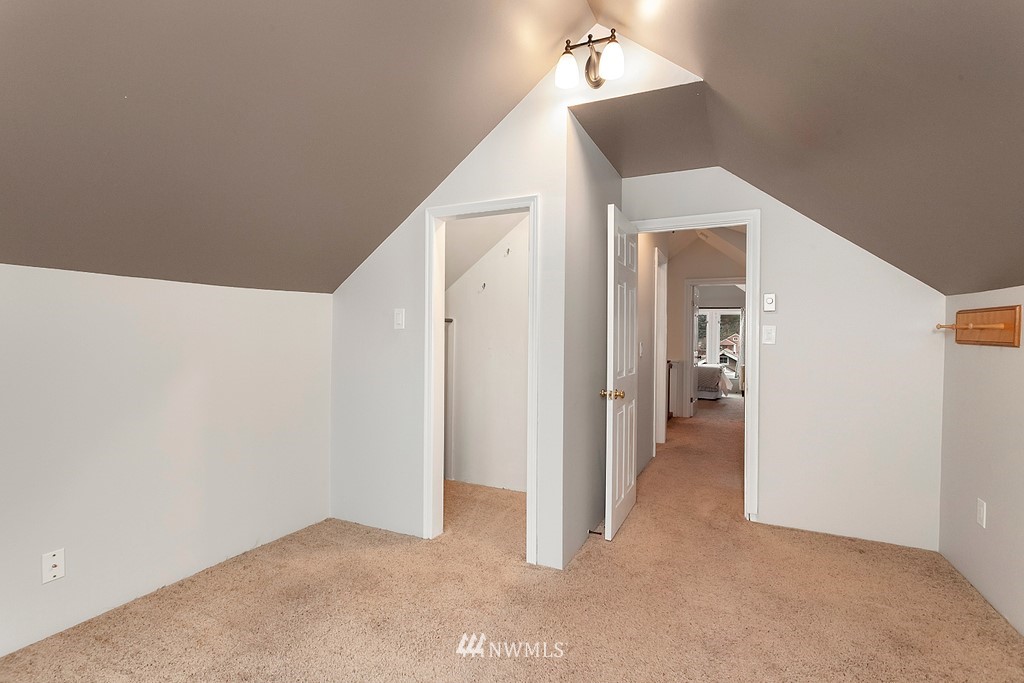 237 Wells Avenue North Renton, WA 98057 - Photo 20 of 28