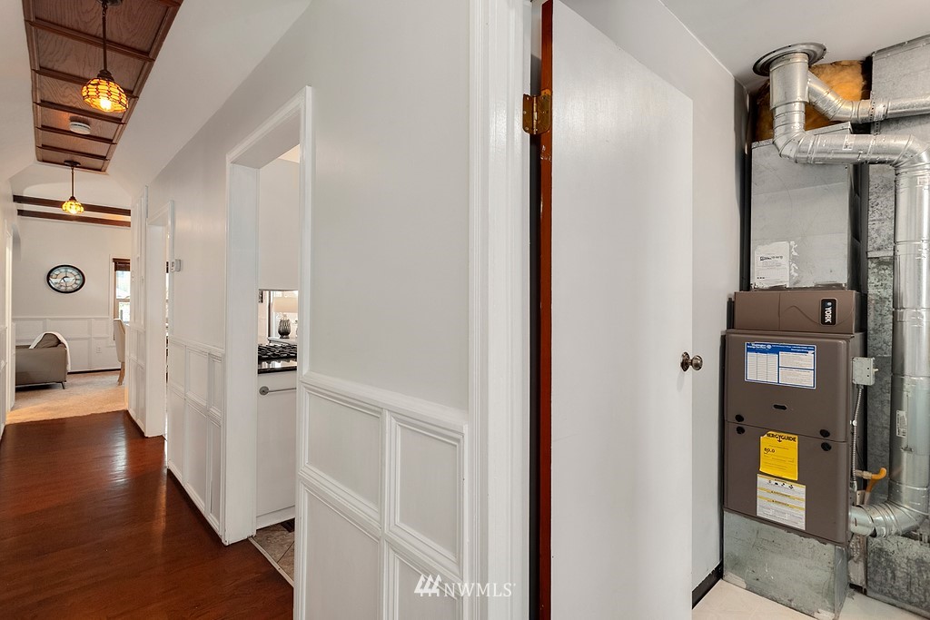 237 Wells Avenue North Renton, WA 98057 - Photo 22 of 28