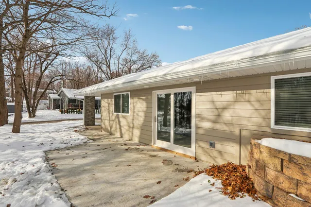 $379,900 | 8128 Truman Court, Burlington, WI 53105