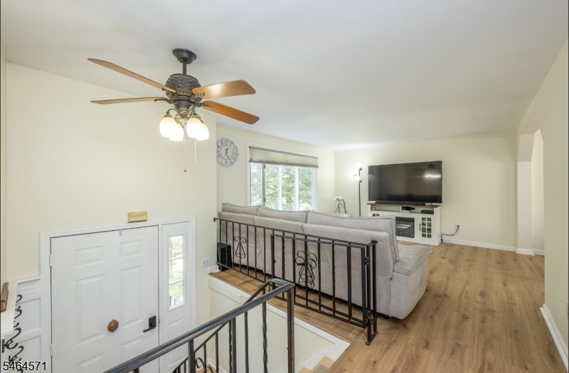 6 Upper Notch Road Vernon, NJ 07461 - Photo 11 of 32 Gallery Image 11