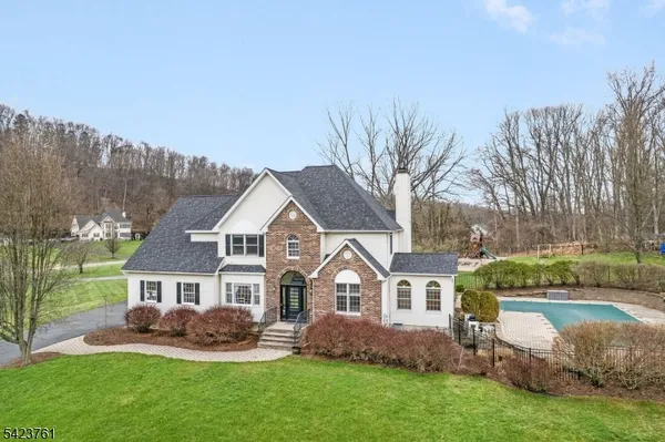 $879,900 | 14 Fiddlers Way, Lafayette, NJ 07848