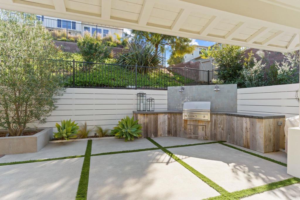 663 Polaris Drive Encinitas, CA 92024 - Photo 31 of 34 a view of a backyard