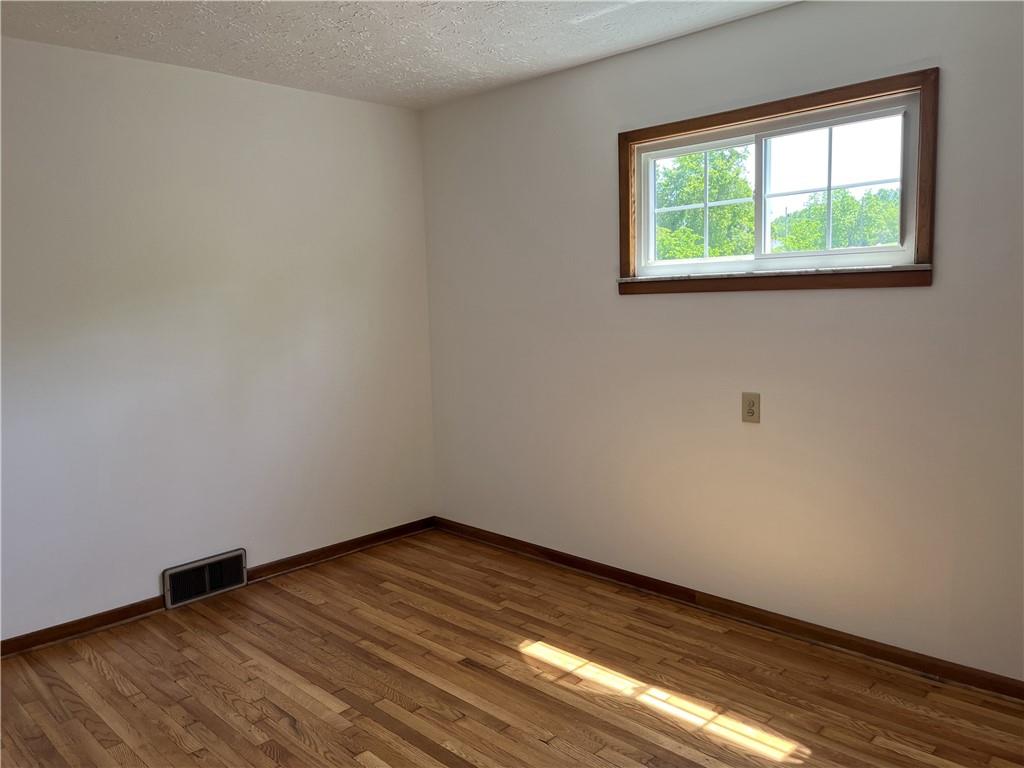 100 Rohaley Lane Smock, PA 15480 - Photo 11 of 38