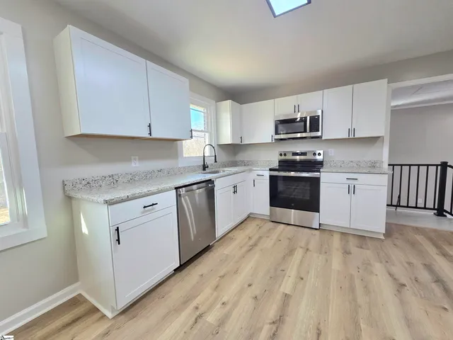 $299,900 | 125 Glenn Street, Travelers Rest, SC 29690