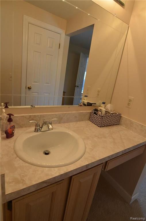 6389 Cherry Tree Court Rochester Hills, MI 48306 - Photo 26 of 30