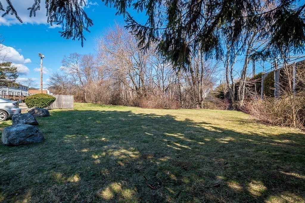 106 Hooper Road, Unit 106 Dedham, MA 02026 - Photo 23 of 26 Gallery Image 23